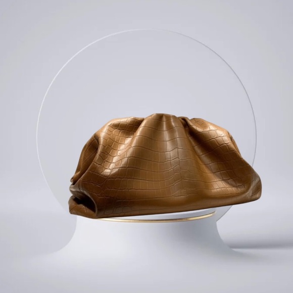 GOT MY ATTENTION CLOUD POUCH - Picture 3 of 6